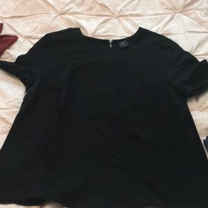 Short sleeve black maternity shirt